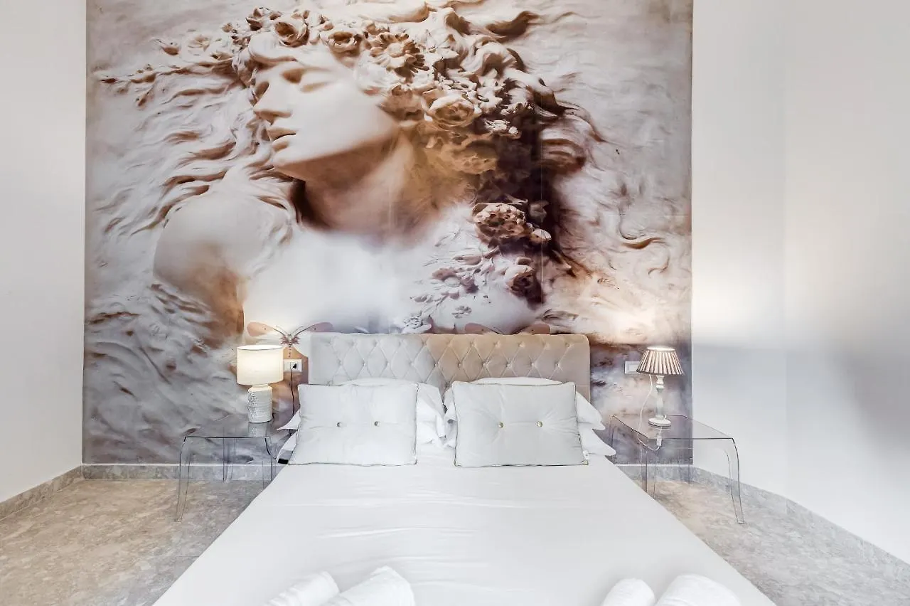 Apartment Trevi Fountain - New! - Your Italian Holidays Rome