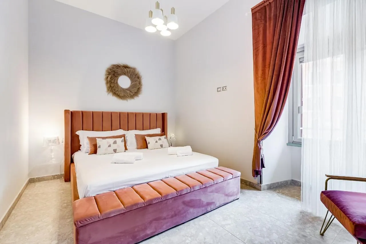 Apartment Trevi Fountain - New! - Your Italian Holidays Rome