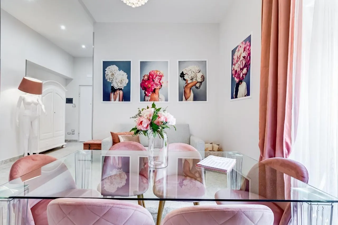 Apartment Trevi Fountain - New! - Your Italian Holidays Rome