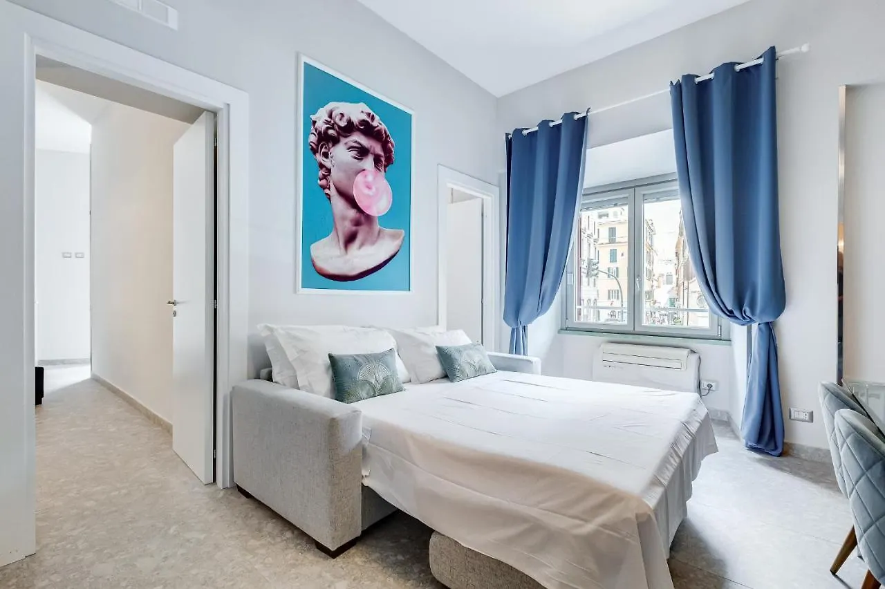 Apartment Trevi Fountain - New! - Your Italian Holidays Rome Italy