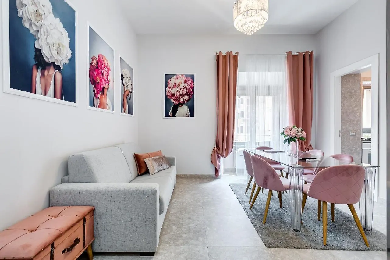 Trevi Fountain - New! - Your Italian Holidays Rome Apartment