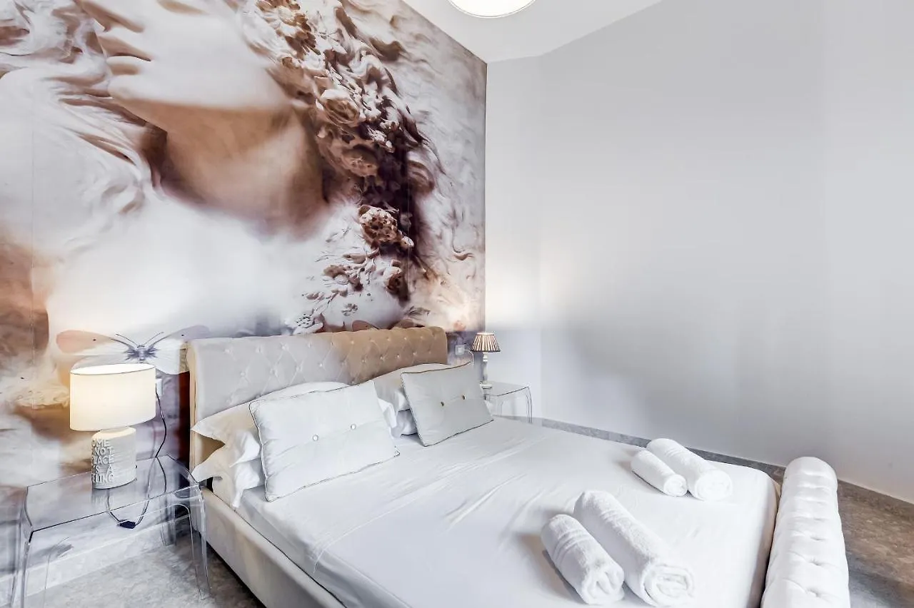 Appartamento Trevi Fountain - NEW! - Your Italian Holidays Roma