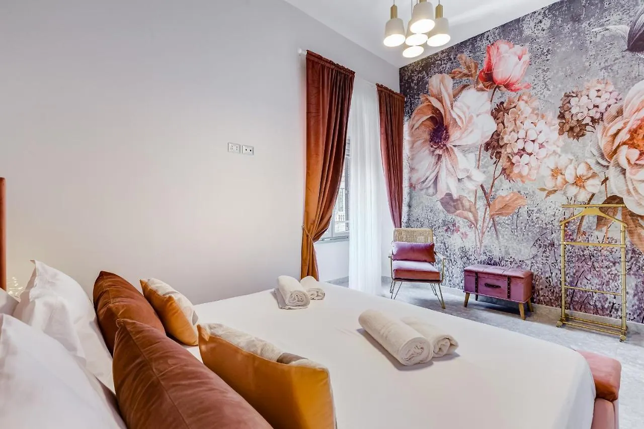 Appartamento Trevi Fountain - NEW! - Your Italian Holidays Roma Italia